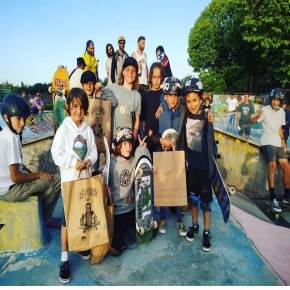 The @pigndhuitretour has come to an end, after 3 amazing rounds at local spots and many participants! 🔥🔥🔥
Way to go @ariskateboard @feelethik for organising such a neat event! 😁🤙

#skatecontest #skateevent #ariskateboard #feelethik #skatopiak #roarockitskateboardeurope #skateboarding #event #diy