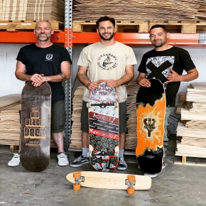 Had a really fun visit from @lioukouma 🤗 

Thanks for popping by 🤙😁

Also had a great time with this little family of big decks! Handmade by @roarockitskateboardeurope and two design and graphics done by the talented @lioukouma 🔥❤️

#handmade #boards #create #lioukouma #minirampe #diyprojects #skaterfriends #dreamit #makeit #rideit #roarockitskateboardeurope